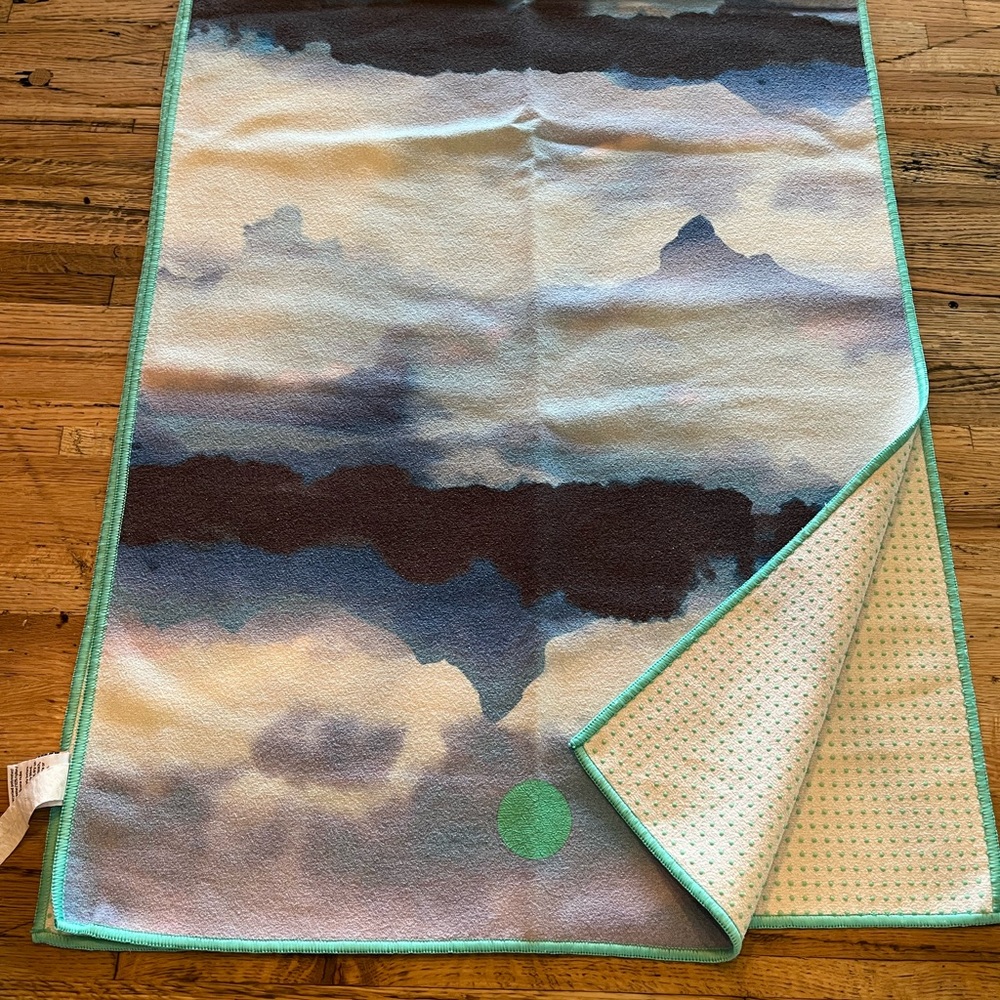 Yogitoes hot yoga towel